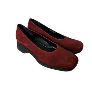 Rockport burgundy suede comfort square toe shoes. 8.5
